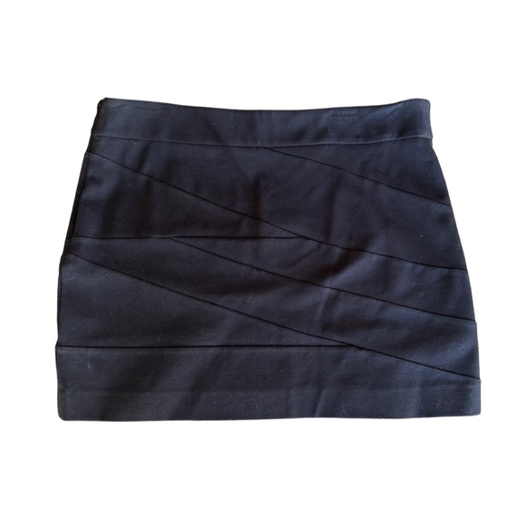 Express Black Mini Skirt - Picture 2 of 3